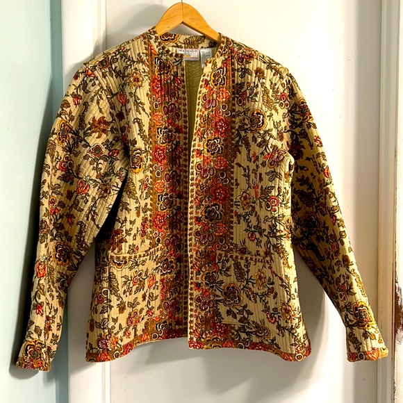 New Identity Jackets & Blazers - New Identity Coral Beige Gold Floral Print Quilted Jacket with Pockets Large